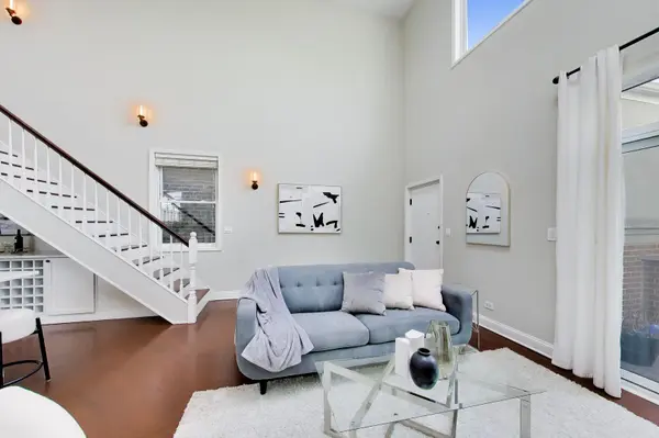 2133 N SOUTHPORT AVE #3, Chicago, IL 60614