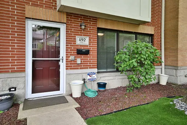 1192 S CLARENCE AVE #3, Oak Park, IL 60304