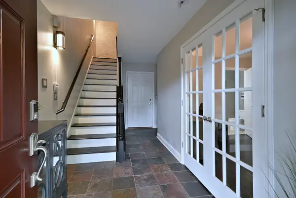 1192 S CLARENCE AVE #3, Oak Park, IL 60304