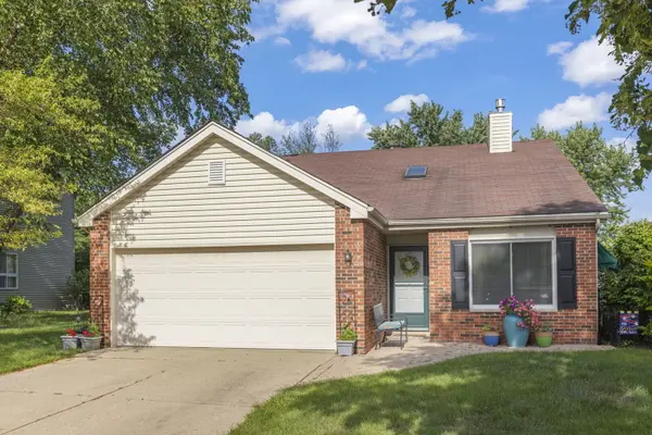 2S111 Waltham CT, Warrenville, IL 60555