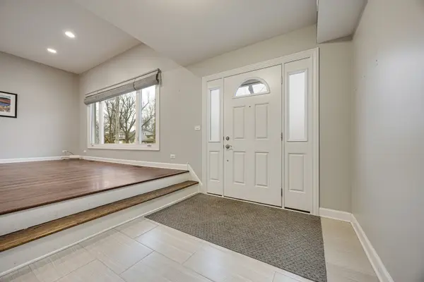 1811 AZALEA LN, Mount Prospect, IL 60056