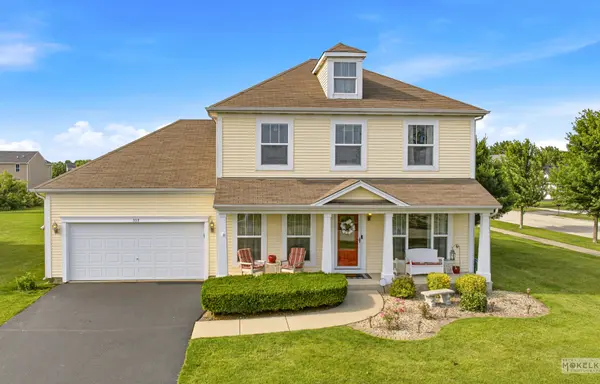 305 Shadow Wood DR, Yorkville, IL 60560