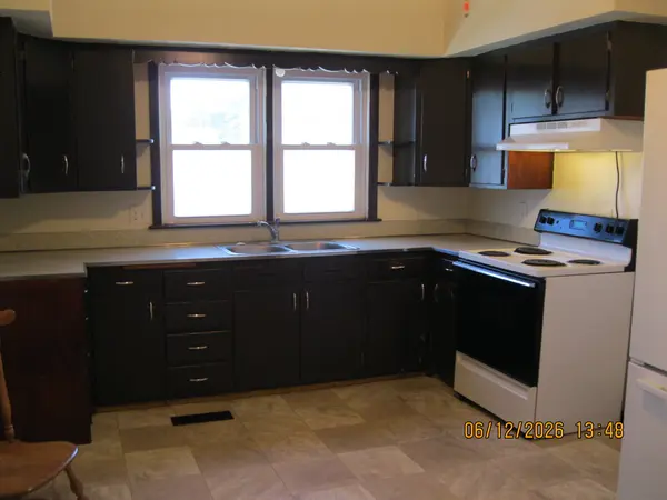 714 Isabella CT, Clinton, IA 52732
