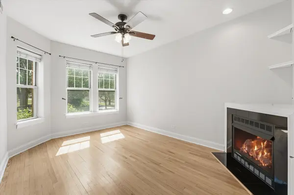 7404 N Oakley AVE #1, Chicago, IL 60645