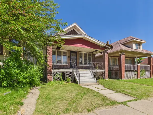 7955 S Ridgeland AVE, Chicago, IL 60617