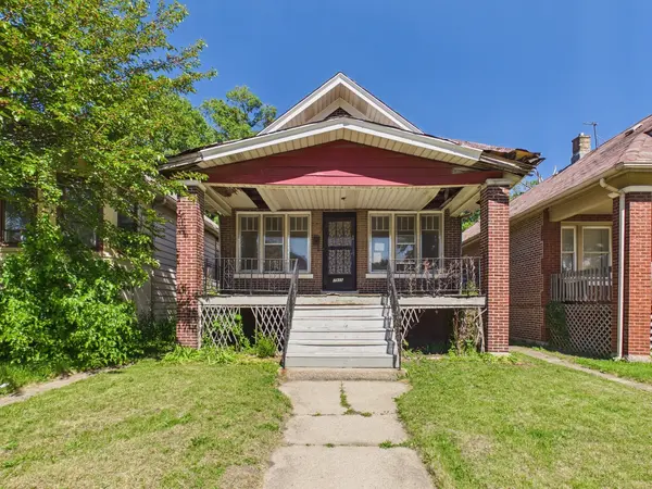 7955 S Ridgeland AVE, Chicago, IL 60617