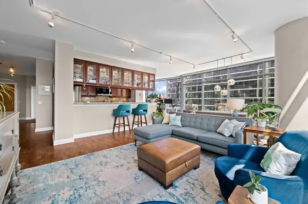 100 E 14TH ST #706, Chicago, IL 60605