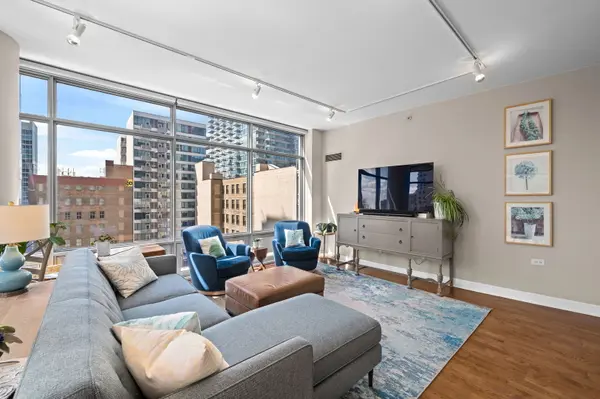 100 E 14TH ST #706, Chicago, IL 60605