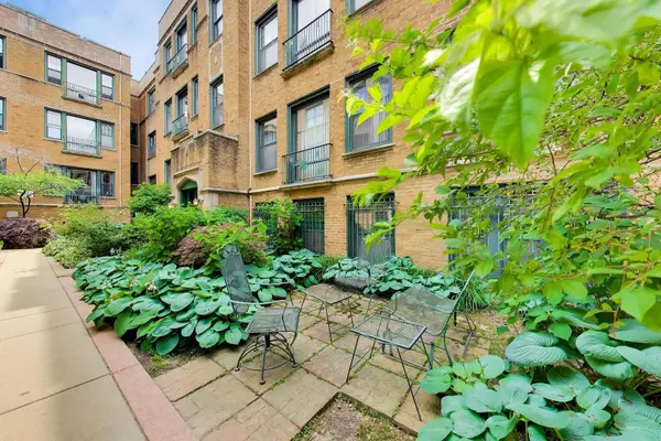 7023.5 N Sheridan RD #2N, Chicago, IL 60626