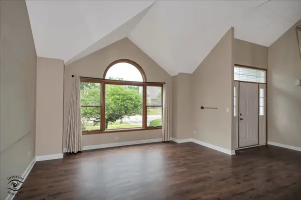 2016 Saint Andrews DR, Plainfield, IL 60586