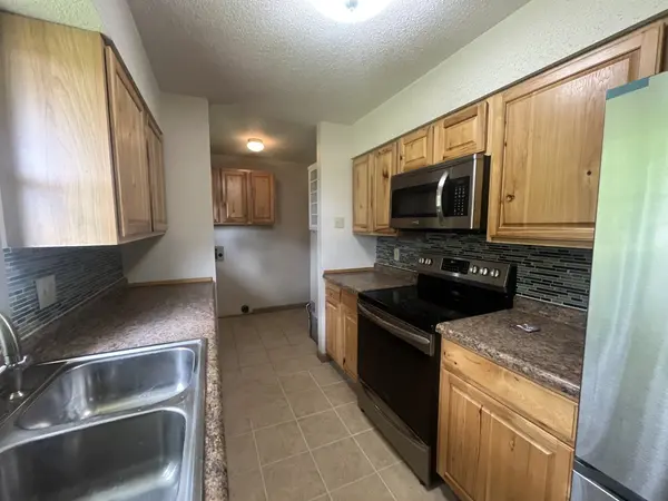 505 E Camelot ST, Desoto, IL 62924