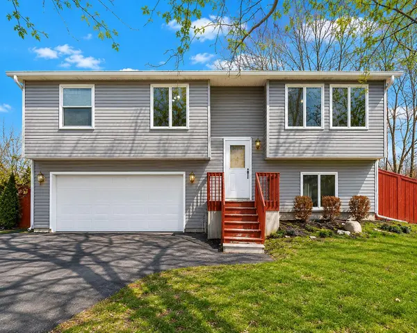 614 Kakos CT, Zion, IL 60099