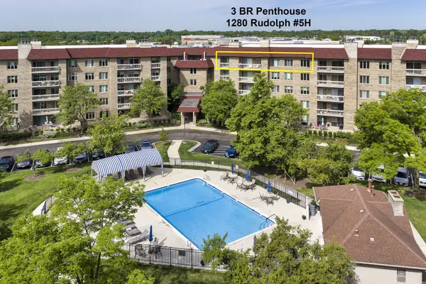 1280 Rudolph RD #5H, Northbrook, IL 60062
