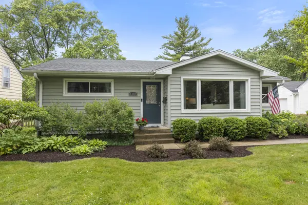 1106 LYFORD LN, Wheaton, IL 60187