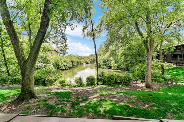 5503 Lakeside DR #1C, Lisle, IL 60532