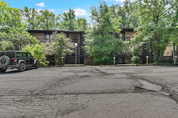 5503 Lakeside DR #1C, Lisle, IL 60532
