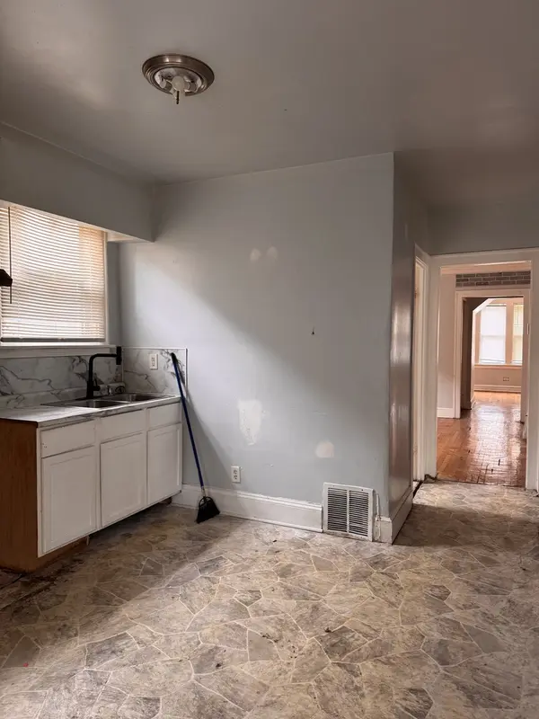 8529 S May ST, Chicago, IL 60620