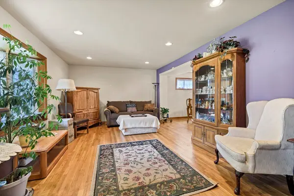 612 Fairview LN, Schaumburg, IL 60193
