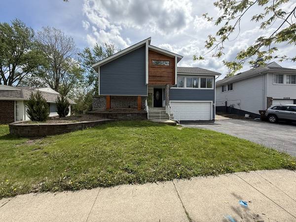 3307 Fountainbleau DR, Hazel Crest, IL 60429