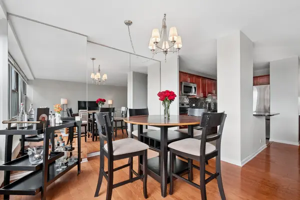 3900 N Lake Shore DR #9B, Chicago, IL 60613