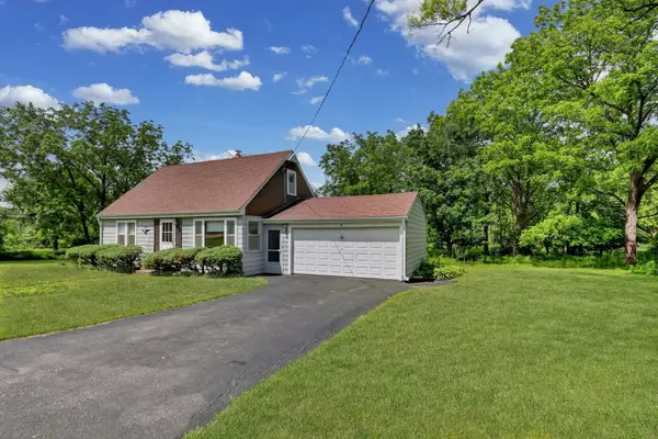 2 Eva TER, Lake Bluff, IL 60044