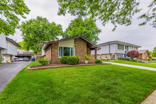 11938 S Tripp AVE, Alsip, IL 60803