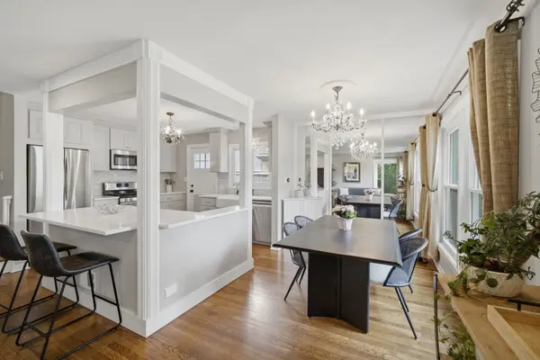 1804 Winthrop RD, Highland Park, IL 60035