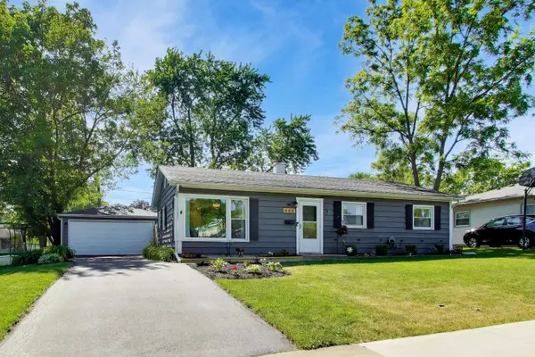 448 N Pershing AVE, Mundelein, IL 60060