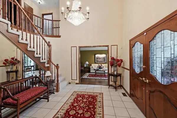 1411 W Allison CT, Arlington Heights, IL 60005
