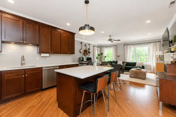 1517 W Adams ST #3, Chicago, IL 60607