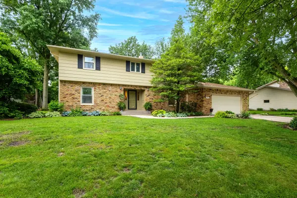 2205 Winding Hill RD, Davenport, IA 52807