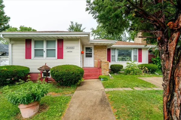 1409 1/2 Mulberry ST, Bloomington, IL 61701