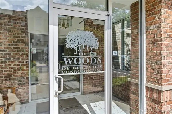 7841 W 157th ST #104, Orland Park, IL 60462