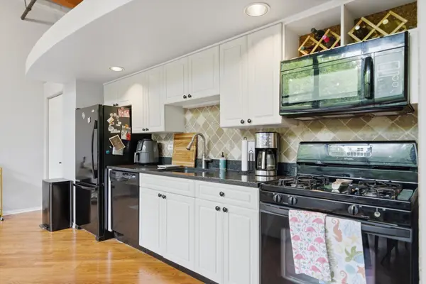 1601 S Indiana AVE #212, Chicago, IL 60616