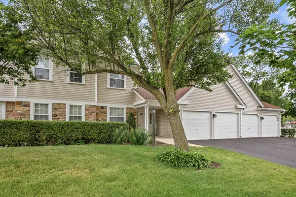 75 Larch CT #D-Z2, Schaumburg, IL 60193