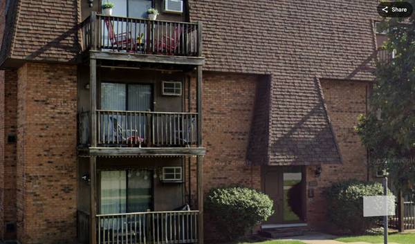 3360 184th ST #1E, Homewood, IL 60430
