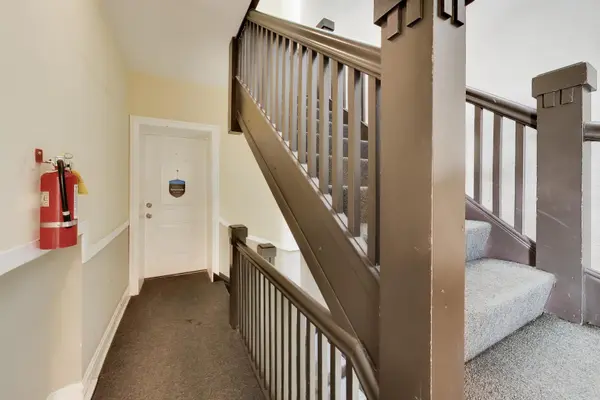 5302 N Kedzie AVE #1, Chicago, IL 60625