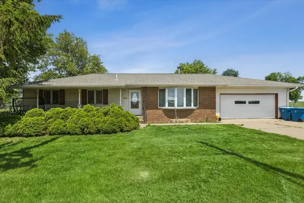 4344 Main ST, Andover, IA 52701