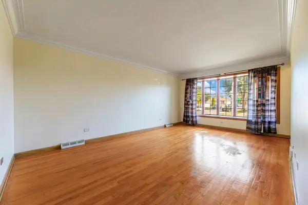 5859 W 64th ST, Chicago, IL 60638
