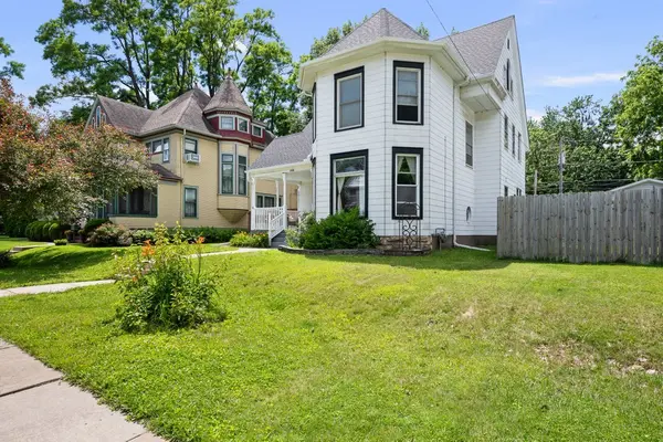1920 Walling CT, Davenport, IA 52803
