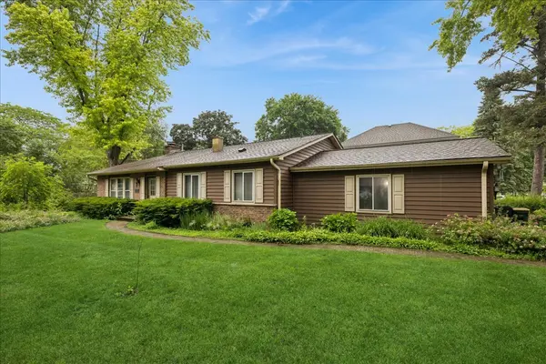 510 W Rockland RD, Libertyville, IL 60048