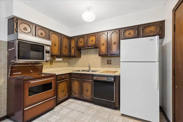 510 W Rockland RD, Libertyville, IL 60048