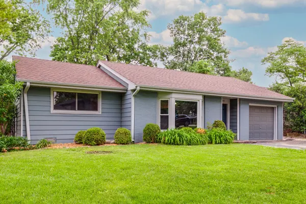 2508 Highland DR, Lindenhurst, IL 60046