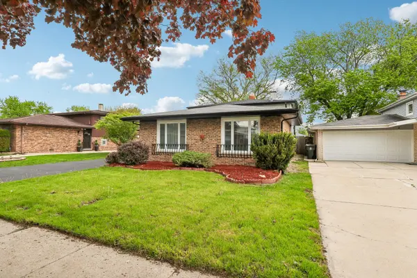 15631 East End AVE, Dolton, IL 60419