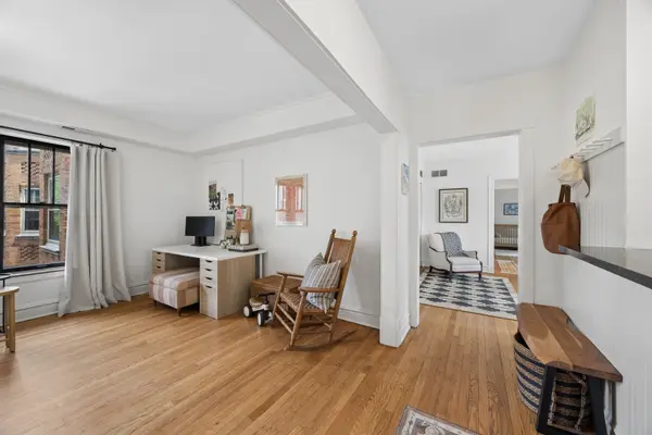 619 WASHINGTON BLVD #2E, Oak Park, IL 60302
