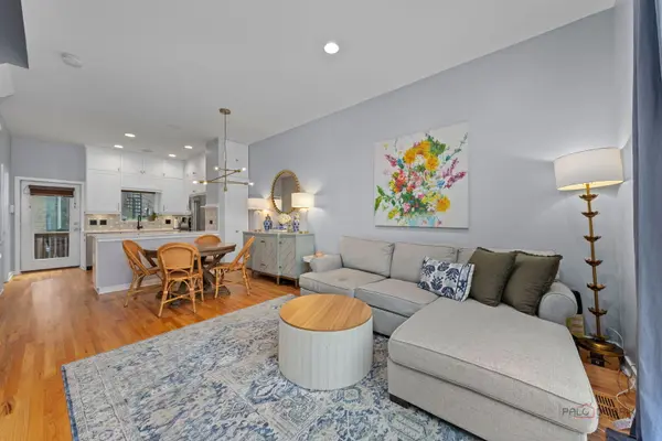 1157 W Newport AVE #C, Chicago, IL 60657