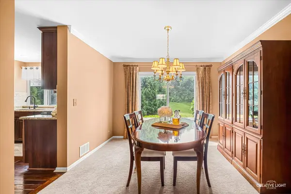 1117 Auburn LN, Bartlett, IL 60103