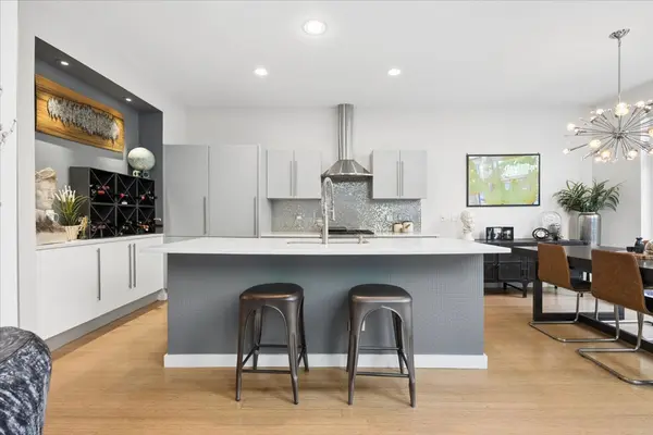 1212 N Hoyne AVE #102, Chicago, IL 60622