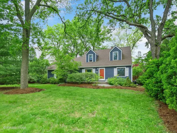 3904 Earlston RD, Downers Grove, IL 60515