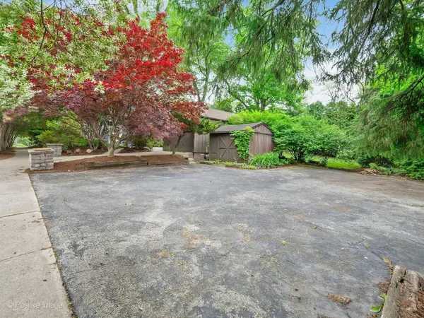 3904 Earlston RD, Downers Grove, IL 60515